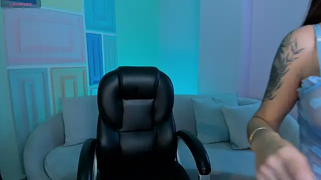 DannaCruz online show from 09-19-25, 07:07