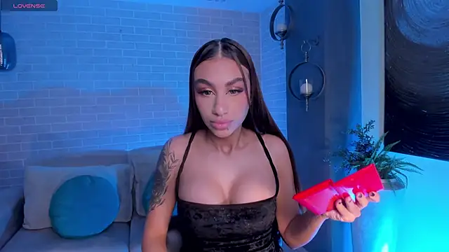 DannaCruz online show from 03-11-26, 07:41