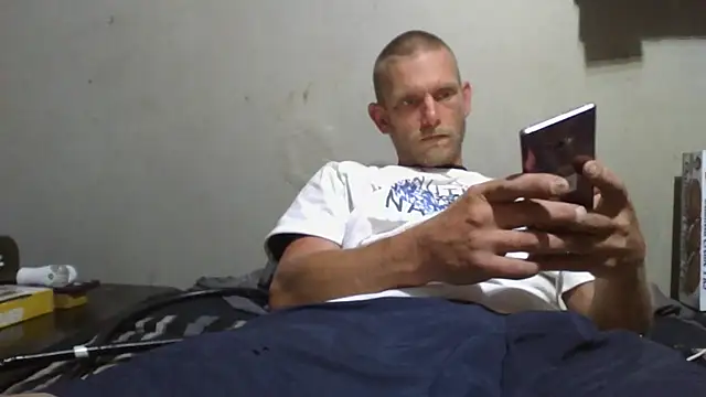 daddytim0 online show from 04-12-26, 06:22