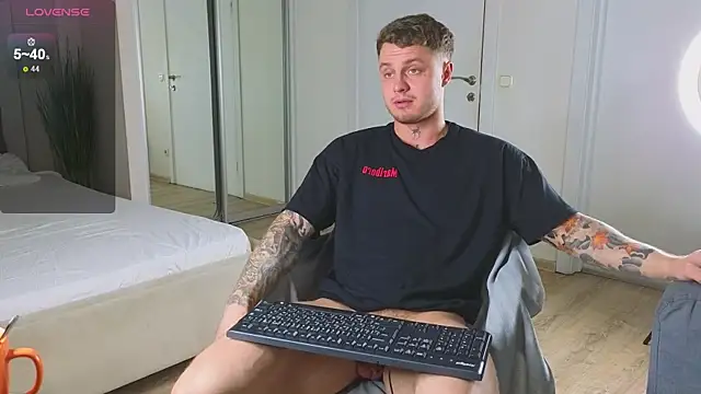 more  than  love online show from 11-28-25, 05:40