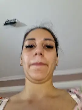 Snapshot of LucianaCarter chatting on 02-26-25, 03:57 LucianaCarter online show from 02-26-25, 03:57