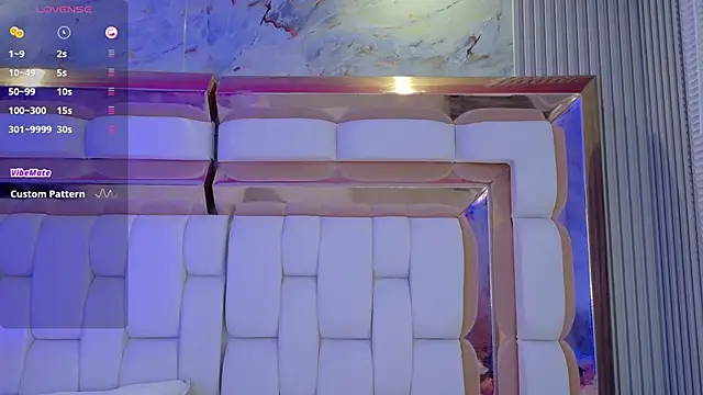 valkiria moore online show from 09-28-25, 07:54