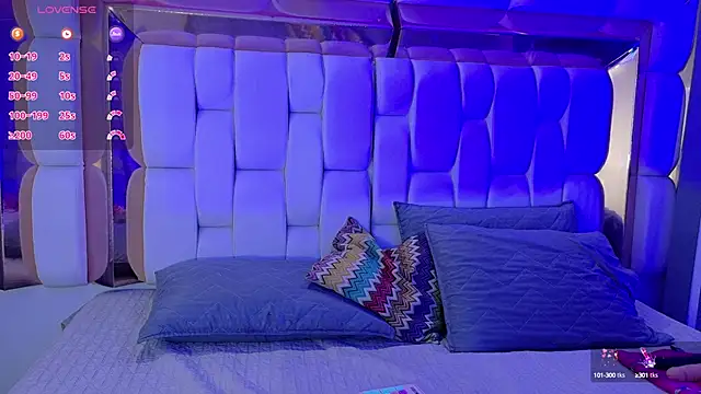 valkiria moore online show from 10-01-25, 09:40