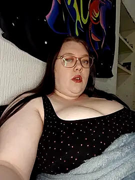 Sexycurvyemilyy online show from 02-27-26, 09:47