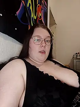 Sexycurvyemilyy online show from 02-25-26, 08:52