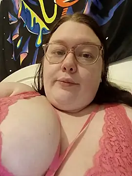 Sexycurvyemilyy online show from 12-16-25, 09:30