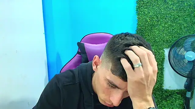 Snapshot of DEIBY_BABY chatting on 01-28-25, 04:08 DEIBY BABY online show from 01-28-25, 04:08