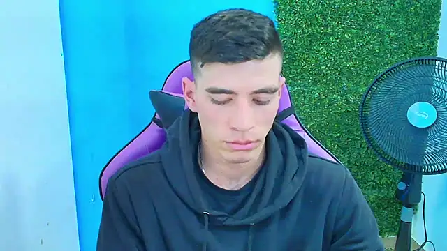 Snapshot of DEIBY_BABY chatting on 02-15-25, 12:59 DEIBY BABY online show from 02-15-25, 12:59