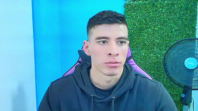 Snapshot of DEIBY_BABY chatting on 02-14-25, 09:10 DEIBY BABY online show from 02-14-25, 09:10