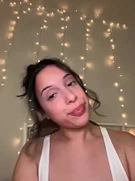 Snapshot of Natur4lBeautyb33 chatting on 02-20-25, 03:12 Natur4lBeautyb33 online show from 02-20-25, 03:12