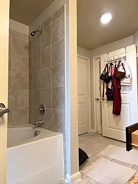 Natur4lBeautyb33 online show from 12-16-25, 08:35