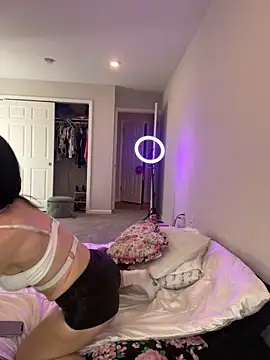 Snapshot of DominiqueX0 chatting on 03-06-25, 06:37 DominiqueX0 online show from 03-06-25, 06:37