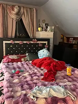 DominiqueX0 online show from 04-09-26, 02:24