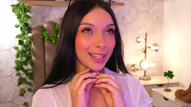 Victoria Watsson online show from 03-17-26, 12:30