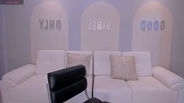 SunnyRivers online show from 10-24-25, 03:44