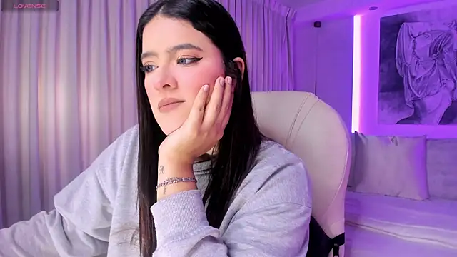 nathalie rivers online show from 11-28-25, 11:32