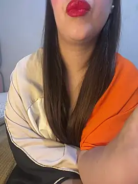 Snapshot of Mayacrayzi chatting on 02-10-25, 05:52 Mayacrayzi online show from 02-10-25, 05:52