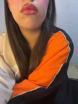 Snapshot of Mayacrayzi chatting on 02-08-25, 02:05 Mayacrayzi online show from 02-08-25, 02:05