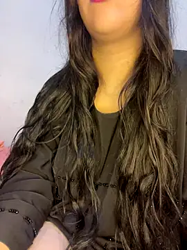 Snapshot of Mayacrayzi chatting on 10-12-25, 12:06 Mayacrayzi online show from 10-12-25, 12:06