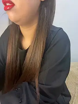 Snapshot of Mayacrayzi chatting on 01-06-25, 12:13 Mayacrayzi online show from 01-06-25, 12:13