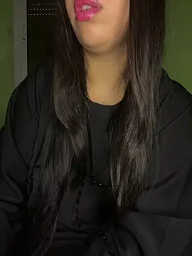 Snapshot of Mayacrayzi chatting on 04-25-26, 06:27 Mayacrayzi online show from 04-25-26, 06:27