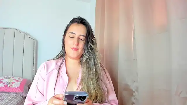 Hanna86 online show from 11-24-25, 07:03