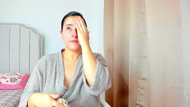 Hanna86 online show from 01-11-26, 04:36