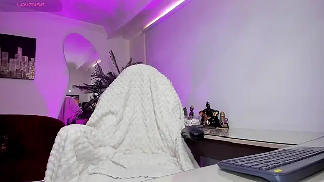 NebetColin online show from 10-30-25, 07:11