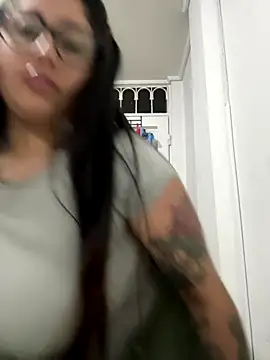 Snapshot of croftsmila chatting on 10-15-25, 11:35 croftsmila online show from 10-15-25, 11:35