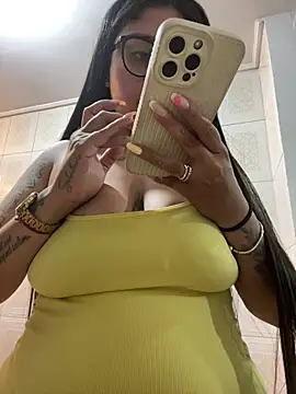 Snapshot of croftsmila chatting on 06-19-26, 11:53 croftsmila online show from 06-19-26, 11:53