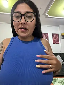 Snapshot of croftsmila chatting on 06-17-26, 12:00 croftsmila online show from 06-17-26, 12:00
