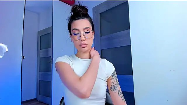 HannaHey online show from 02-27-26, 02:50