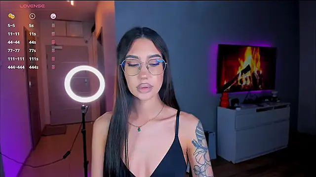 HannaHey online show from 10-22-25, 12:59