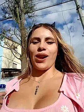 Snapshot of Misscata1106 chatting on 10-25-25, 09:04 Misscata1106 online show from 10-25-25, 09:04