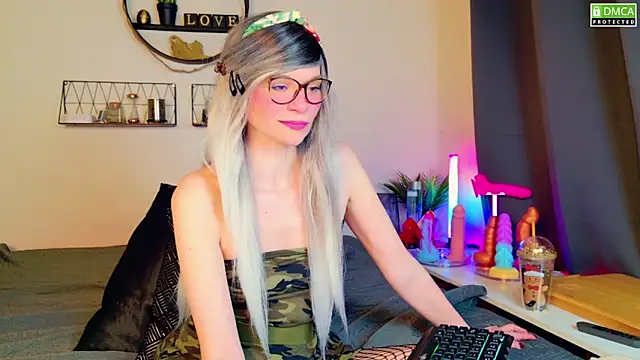 Snapshot of Kittychatte chatting on 03-16-25, 08:54 Kittychatte online show from 03-16-25, 08:54