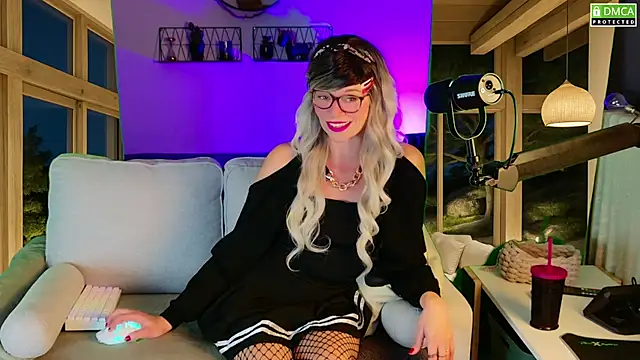 Snapshot of Kittychatte chatting on 09-10-25, 07:57 Kittychatte online show from 09-10-25, 07:57