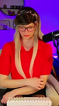 Kittychatte online show from 03-18-26, 01:13