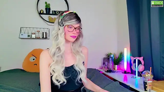 Snapshot of Kittychatte chatting on 01-20-25, 08:50 Kittychatte online show from 01-20-25, 08:50