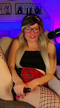 Kittychatte online show from 05-18-26, 08:02