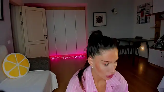 bellahot77 online show from 01-10-26, 08:20