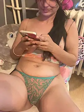Snapshot of LaPetitechienne1 chatting on 06-28-26, 01:06 LaPetitechienne1 online show from 06-28-26, 01:06