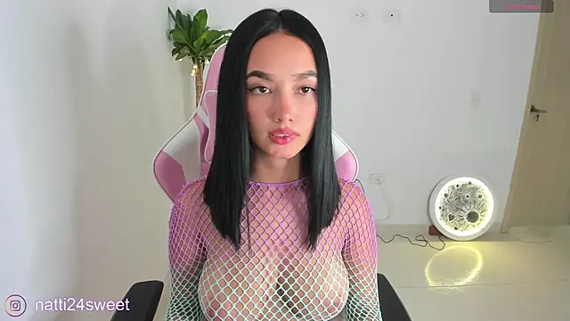 sharlotte 23 online show from 07-19-26, 12:08