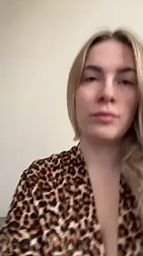 Snapshot of KissMissAngela chatting on 03-31-26, 07:43 KissMissAngela online show from 03-31-26, 07:43