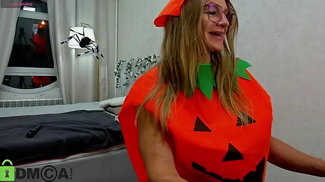 Milf Tea online show from 10-31-25, 01:02