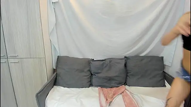 Mhelanny2 online show from 01-13-26, 02:37