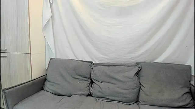 Mhelanny2 online show from 01-17-26, 03:04