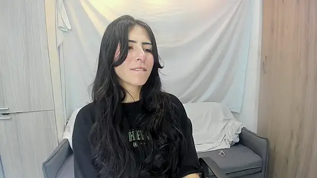 Mhelanny2 online show from 01-31-26, 07:12