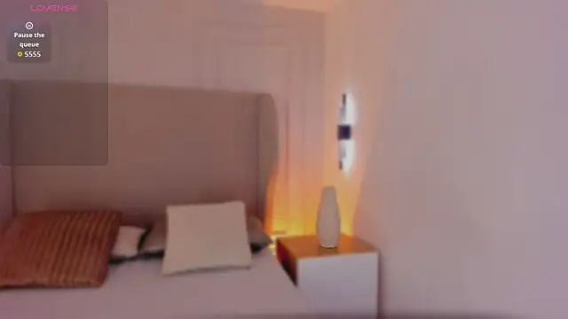 luisah  online show from 12-16-25, 08:24