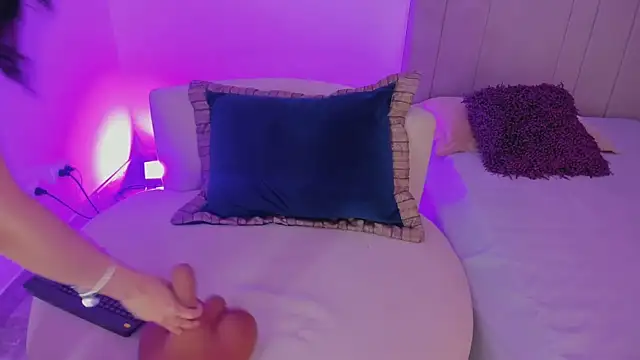 luisah  online show from 03-24-26, 08:20