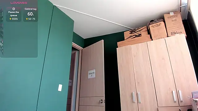 StefanyMiler online show from 10-31-25, 06:26